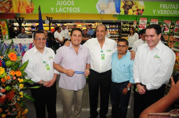 Supermercados La Colonia inaugura nueva tienda en Tela