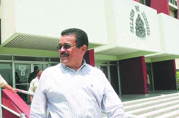 Honduras: Le dictan cuatro años de prisión a Alejandro Ventura