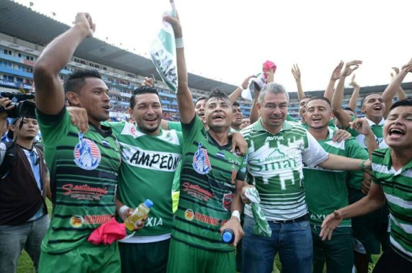 Dragón vence 1-0 a Águila y se corona campeón de fútbol salvadoreño