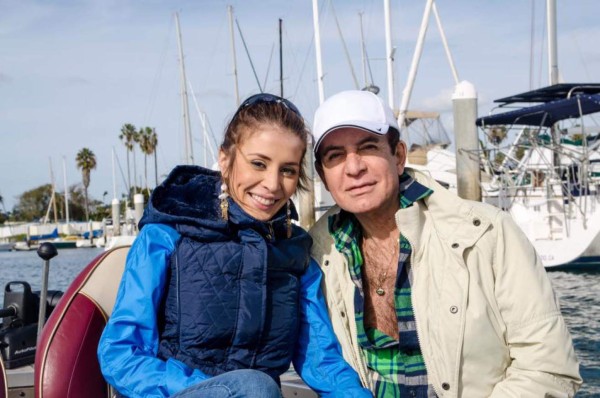 Salvador e Iroshka dicen adiós a la luna de miel