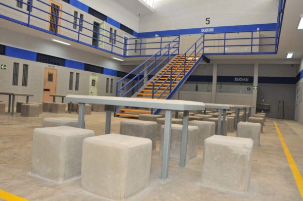 Trasladan a 755 reos del centro penal sampedrano a El Pozo en Ilama, Santa Bárbara