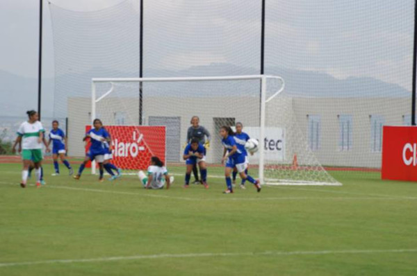 Natación sigue cosechando medallas para Honduras en Juegos Universitarios