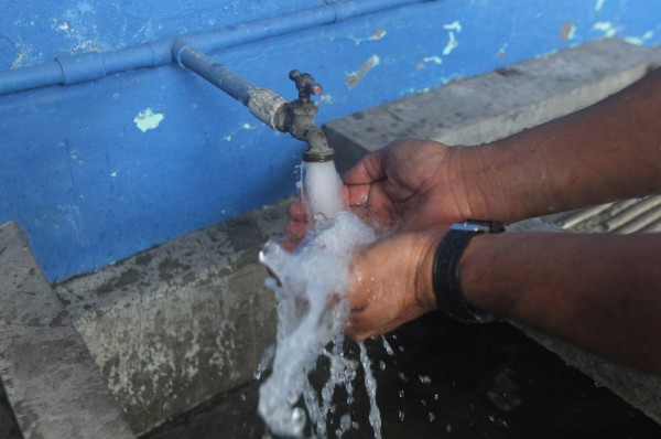 Mora de abonados del SANAA en 2017 es de 155 millones de lempiras en la capital de Honduras