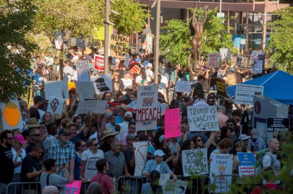 Trump encabezará mitín político cerca de la frontera con México