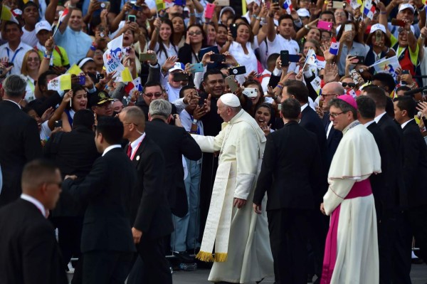 El papa Francisco causa furor tras su llegada a Panamá para la Jornada Mundial de la Juventud 2019