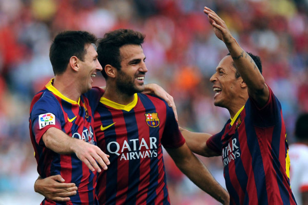 Barcelona gana a Almería y es líder
