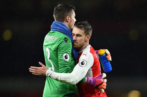 Arsenal y Tottenham sacan al Mánchester City de los puestos de 'Champions'