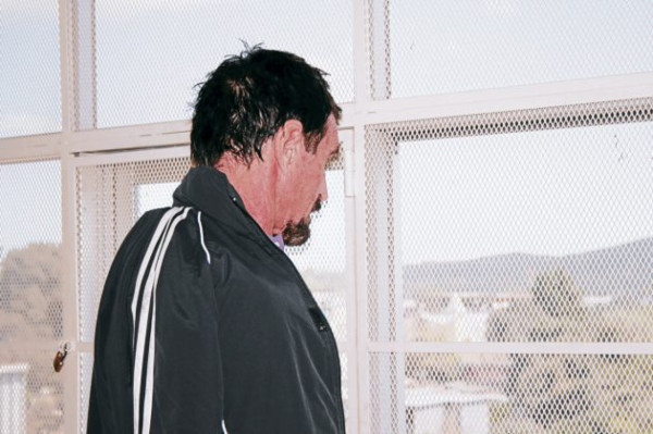 Guatemala niega asilo a McAfee y lo entregará a Belice