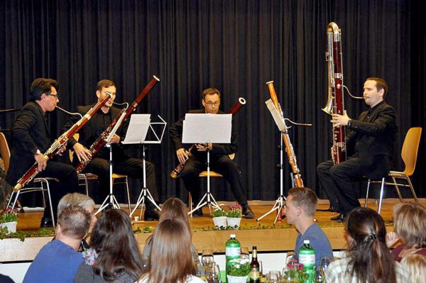 Hondureño encanta a Zúrich con sus melodías