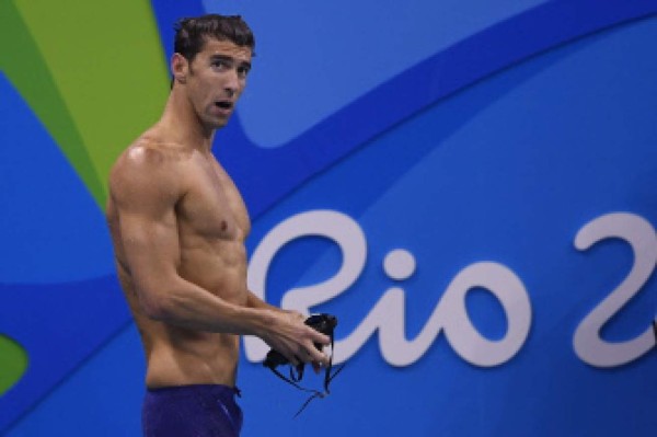 Singapurense Schooling se queda con el oro de los 100m mariposa de Phelps