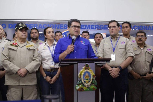 Tormenta tropical Earl se convertirá en huracán antes de ingresar a tierra
