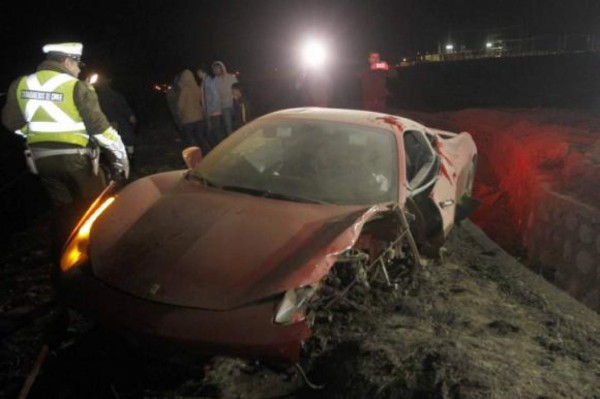 Figura de la selección chilena se accidentó con su Ferrari