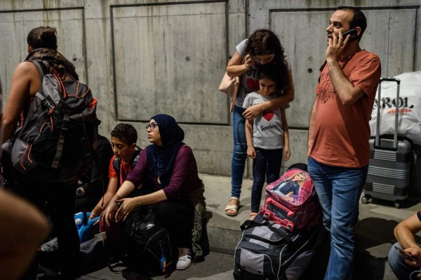 Te dejamos las 10 imágenes más impactantes del atentado en el aeropuerto de Estambul, Turquía