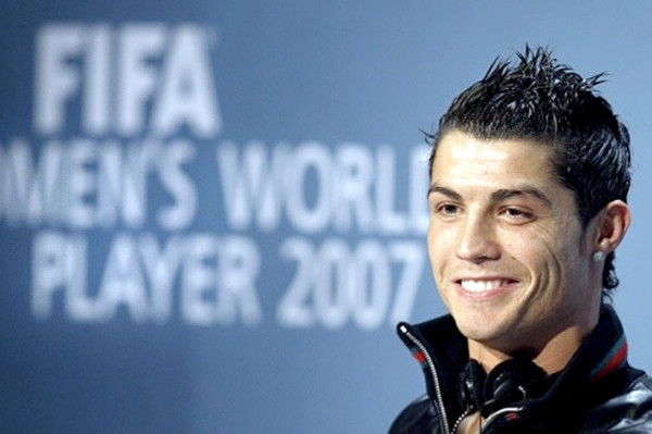 FIFA no sancionará a Cristiano por tarjeta