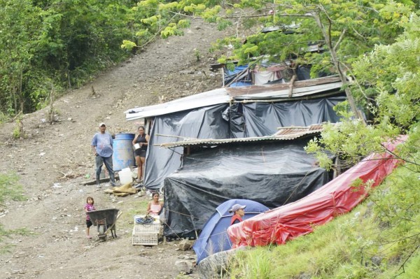 78,000 albergados en los Departamentos más dañados