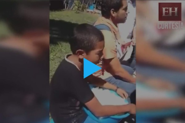 Niño hondureño llora desconsolado por supuesta agresión de guardia de la UNAH
