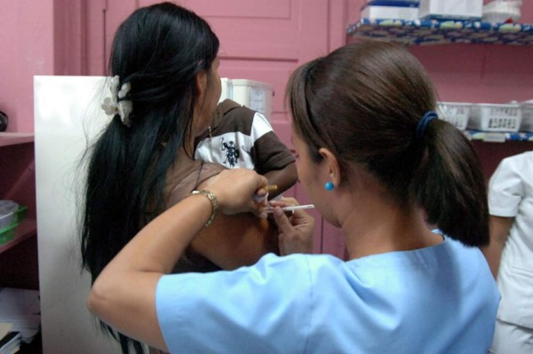 Honduras: Equipadas unidades para vacunar a 129 mil capitalinos