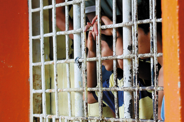 Crimen organizado usa abandono de la niñez para reclutamiento