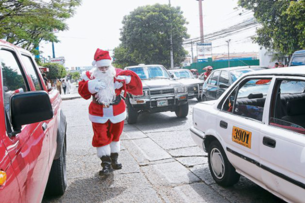 Santa Claus cobra vida cada año