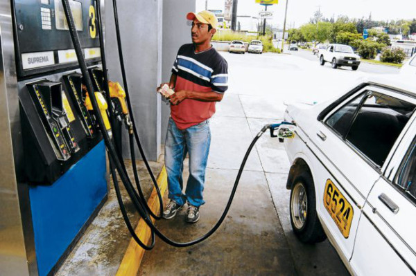 Gasolinas y diésel bajan de precios en Honduras