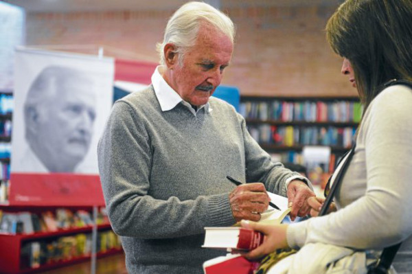 El mundo lamenta la muerte del escritor mexicano Carlos Fuentes