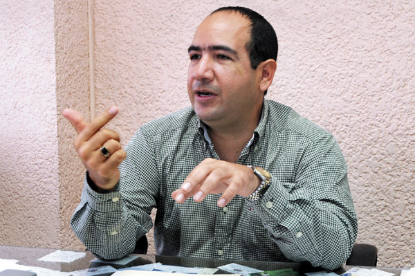 Godofredo admite que solo llega a trabajar dos días