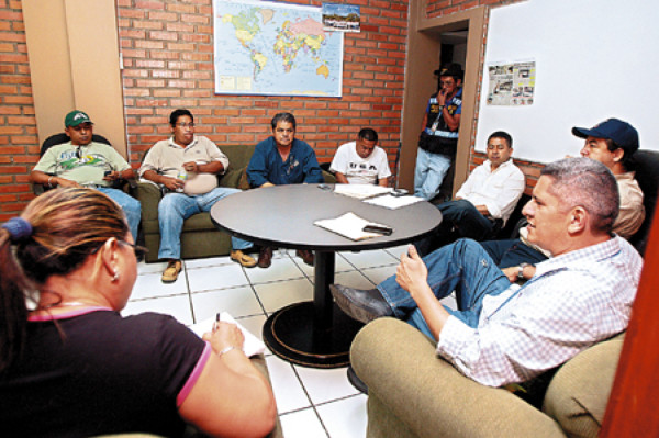 En suspenso aumento de transportistas a la tarifa del taxi colectivo en Tegucigalpa