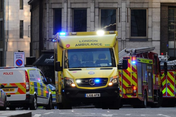 FOTOS: Zozobra en Londres tras ataque con cuchillo en emblemático puente