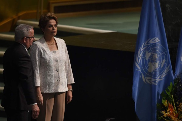 Rousseff afirma en la ONU que pueblo brasileño 'sabrá impedir cualquier retroceso'
