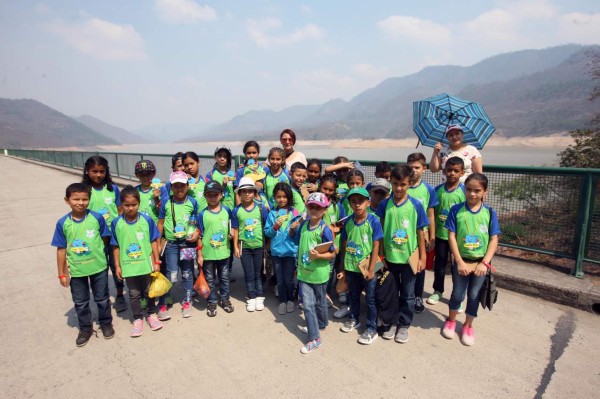 Alumnos aprenden sobre el tratamiento del agua de la mano de COACEHL