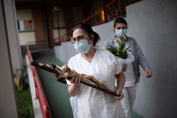 Italia ya no es el país con más muertos por coronavirus, pero sigue lucha (FOTOS)