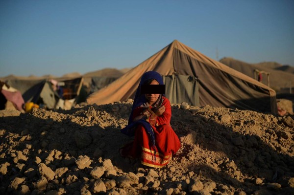 ¿Cuánto cuesta comprar una niña en Afganistán?: Padres venden a sus hijas 'por hambre'