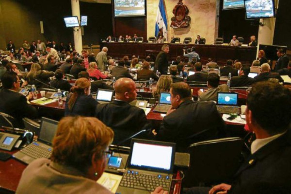 Mujeres rurales presentan proyecto de ley al CN