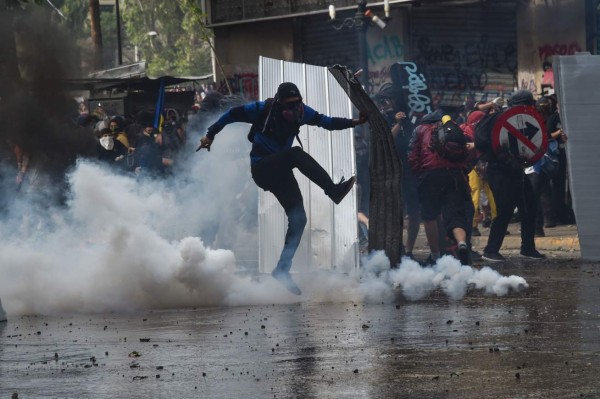 FOTOS: Destrucción y saqueos en Chile a 20 días de protestas violentas