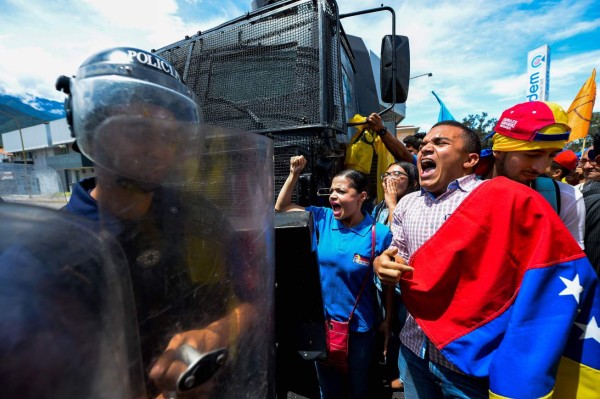 Oposición marcha en Venezuela para presionar por referendo contra Maduro&nbsp;