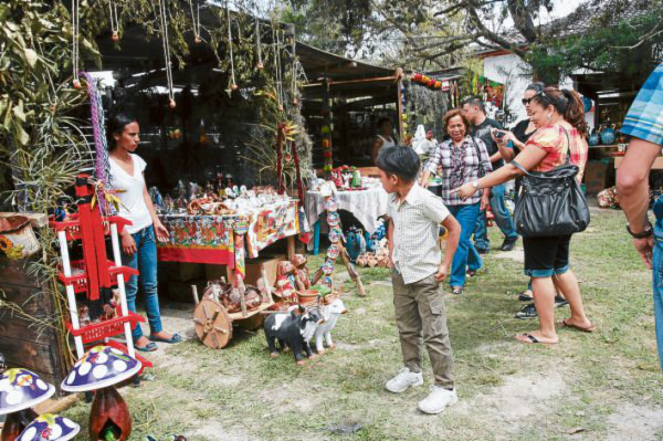 Olores y sabores navideños en feria de Ojojona