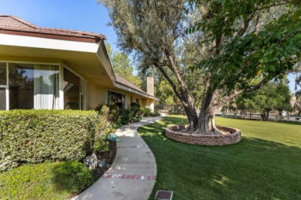 Así es la mansión que compró Kanye West frente a la casa de Kim Kardashian