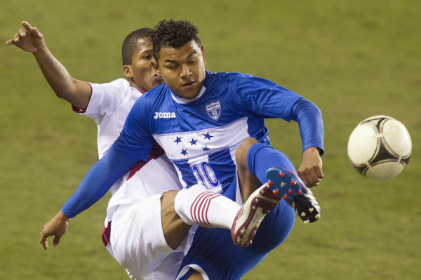 Honduras cierra 2012 con aburrido empate ante Perú