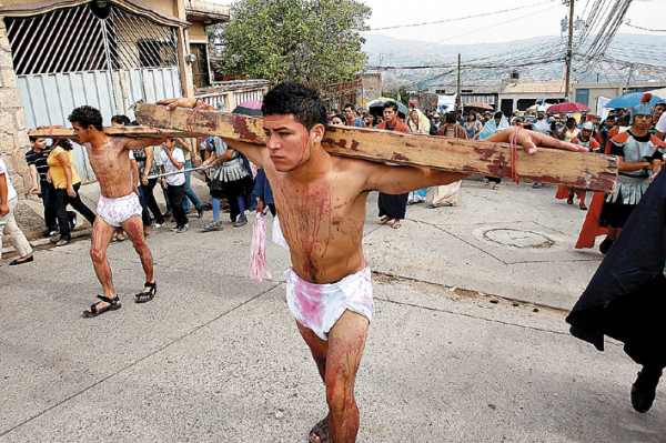 Feligreses de la San Francisco recuerdan el ejercicio piadoso
