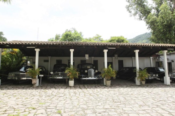 Flotilla presidencial de lujo en Villa Roy