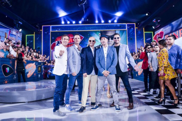 La Alfombra Retro de los Premios Juventud 2016