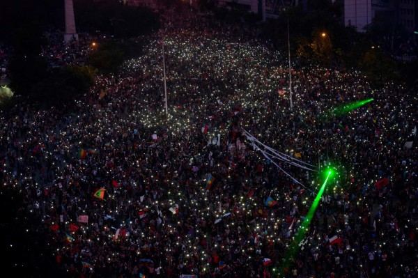 Las fotos más impactantes de las protestas en Chile contra el gobierno