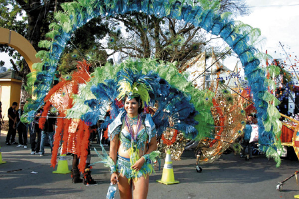 La Ceiba vistió de carnaval