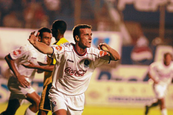 'Danilo reza para darle la 24 a la afición del Olimpia”