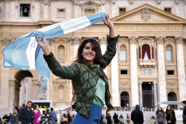 Papa advierte que iglesia podría convertirse en ONG