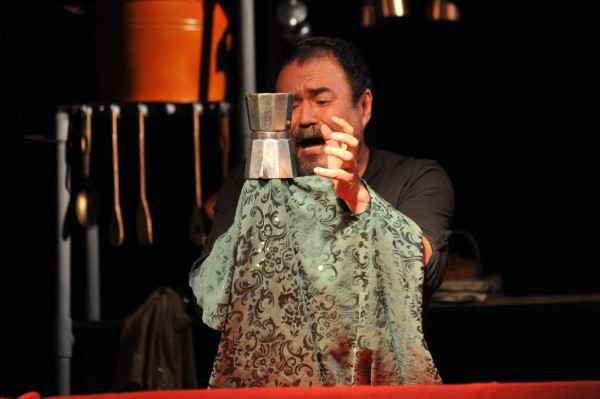 Bambú expone imaginación y dramatismo en 'Edipo rey”