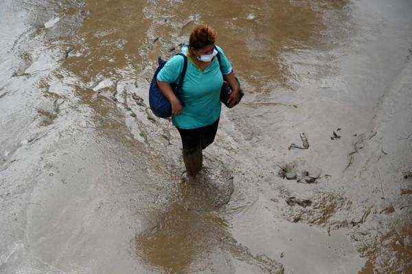 Una marea de lodillo, viviendas destruidas y un duro reinicio, el drama de los limeños (FOTOS)