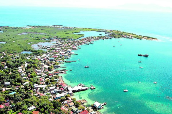 Aumenta el tráfico aéreo en Utila
