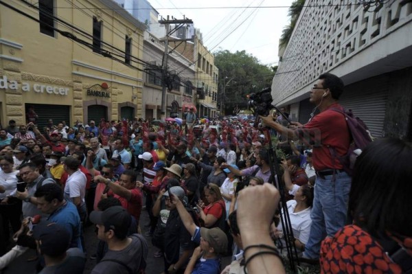 FOTOS: La capital, epicentro de caóticas escenas durante violentas protestas