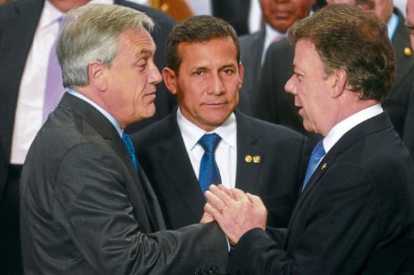 Santos permanecerá tres días en hospital tras cirugía por tumor